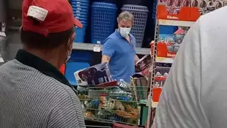 El actor fue reconocido por varias personas en el lugar