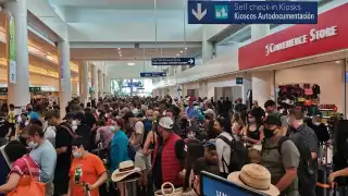 Así luce el aeropuerto de Cancún este viernes