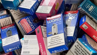 Venta y comercialización de vapeadores continúa en Cancún pese a su prohibición