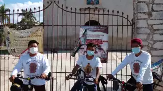Los peregrinos llegaron a las afueras de la Iglesia de Guadalupe en Tixkokob como promesa por las bendiciones recibidas