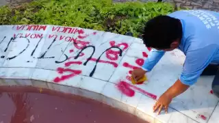 Gente especializada apoya en la restauración