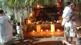 Disfrutan del Hanal Pixán en el parque de Benito Juárez