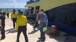 COFEPRIS procedió a suspender el cruce, debido a que los barcos iban a capacidad total de pasajeros