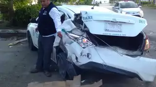 El taxista reclamó al conductor por el choque sufrido