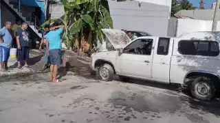 El propietario alcanzó a sofocar el incendio antes de que el fuego alcanzara a una vivienda
