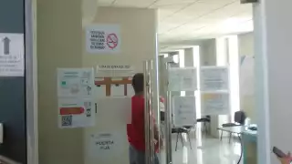 Las autoridades de la FGE Quintana Roo realizaron el operativo a puerta cerrada, aunque los empleados trabajan de manera normal