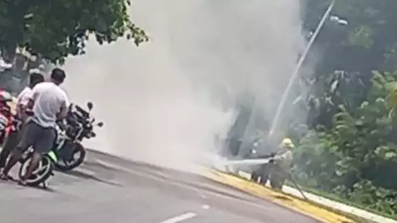 El paso fue cerrado para evitar que los estudiantes se aproximaran hasta el lugar El paso fue cerrado para evitar que los estudiantes se aproximaran hasta el lugar