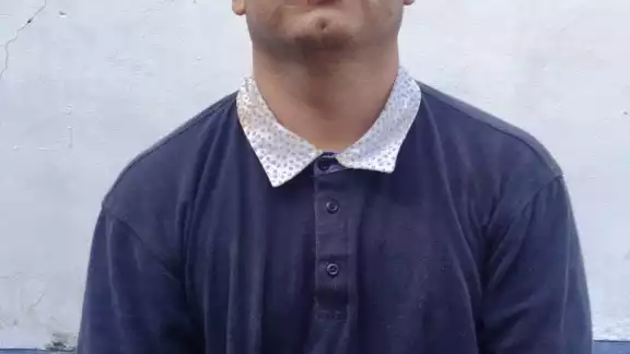 El conductor sacó un arma de fuego y disparó en dos ocasiones a la unidad policial El conductor sacó un arma de fuego y disparó en dos ocasiones a la unidad policial