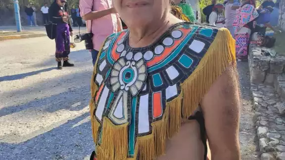 El grupo de danzantes llevo a cabo un ritual de purificación dónde participaron autoridades municipales