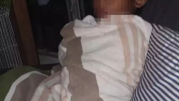 El menor fue llevado hasta su casa por los elementos policiacos. El menor fue llevado hasta su casa por los elementos policiacos.