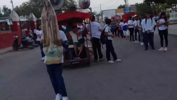 La celebración de la misa finalizó la festividad religiosa que se inició el 5 de mayo con las novenas este 13 de mayo a las 7;00 p.m. La celebración de la misa finalizó la festividad religiosa que se inició el 5 de mayo con las novenas este 13 de mayo a las 7;00 p.m.