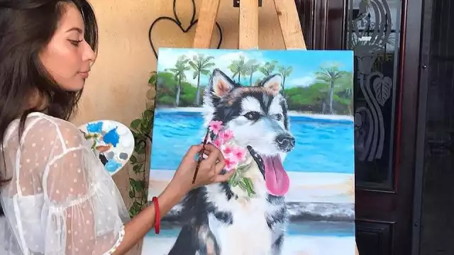 La joven de 22 años señala que ha pasado horas practicando y mejorando sus técnicas para pintar