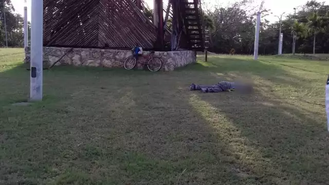 El fallecido fue encontrado así esta mañana