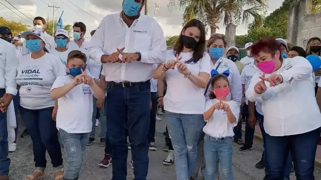 Esteban Abraham Macari ha recibido el apoyo de productores del campo, ejidatarios, ganaderos, apicultores