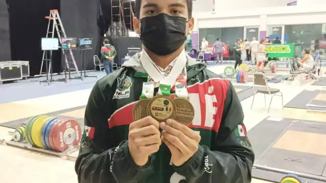 Los pesistas quintanarroenses compitieron bajo la dirección de los entrenadores Omar Broche González y Luis Memije Carrazco