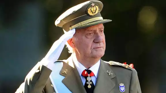 Juan Carlos I logró ganarse la simpatía de gran parte de la población Juan Carlos I logró ganarse la simpatía de gran parte de la población