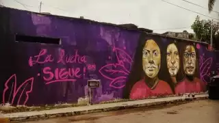 El mural se aprecia en la avenida Malecón de la Caleta. Foto: Irene Barradas.