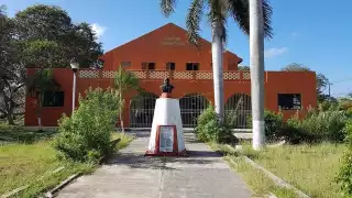 Se trata de tres empleados del área de mantenimiento y dos que pertenecen a la parte administrativa, quienes no han dejado de asistir y se teme un brote masivo