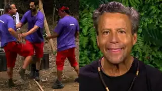 Alfredo Adame explota contra Oskarín y le lanza una de sus clásicas patadas de bicicleta. Foto: Especial