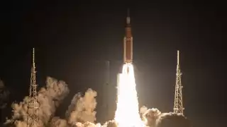 NASA lanza megacohete Artemis I a la Luna, el primero en 53 años