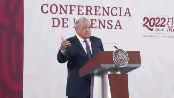 AMLO quitaría el trámite de la constancia especial del SAT