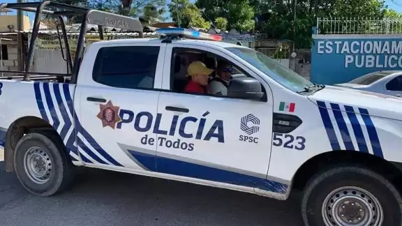 Los detenidos robaron el papel higiénico que se encontraba en un tractocamión Los detenidos robaron el papel higiénico que se encontraba en un tractocamión