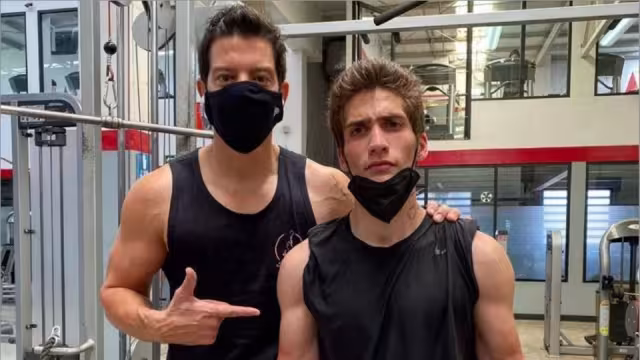 Tristán se declaró bisexual y aseguró que esta confesión lo había distanciado de su famoso papá