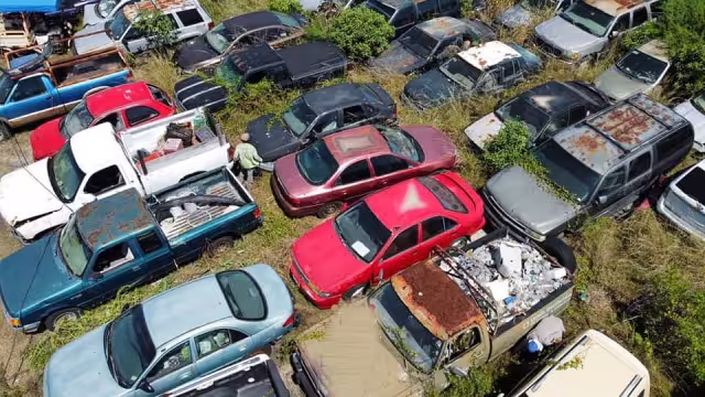 Serán 595 vehículos los que serán rematados como chatarra