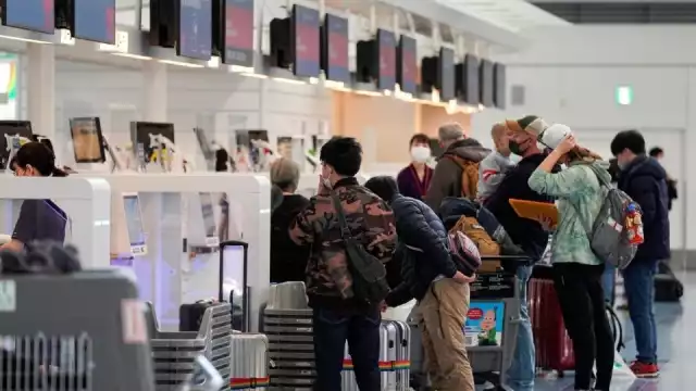Se trata de un estudiante que no ha estado en el extranjero, quien dio positivo este viernes en Sidney, lo que podría ser el primera caso de transmisión local en el país