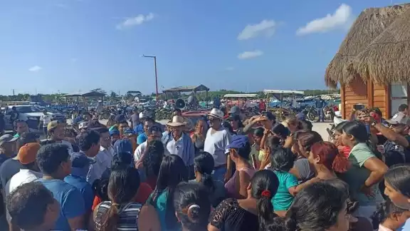 Los habitantes hicieron un llamado a la gobernadora para que intervenga y brinde una solución Los habitantes hicieron un llamado a la gobernadora para que intervenga y brinde una solución