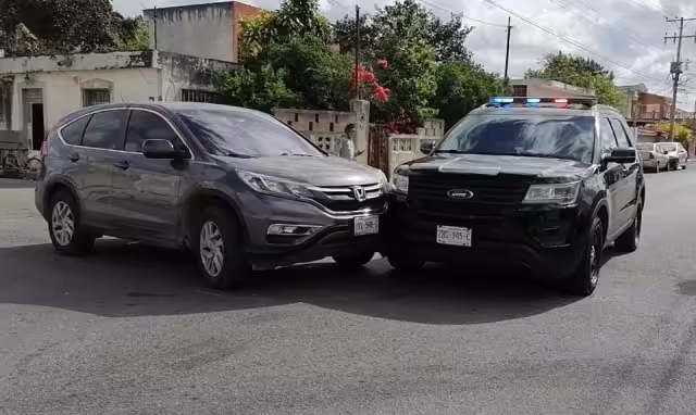 El vehículo responsable del choque tiene placas de Quintana Roo