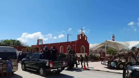 Fue necesaria la intervención de la fuerza pública y de la comisaria de El Cuyo para poder resolver el conflicto Fue necesaria la intervención de la fuerza pública y de la comisaria de El Cuyo para poder resolver el conflicto