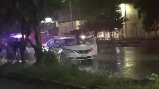 La unidad donde fue hallada el taxista asesinado en Playa del Carfmen fue llevada a Seguridad Pública de la ciudad