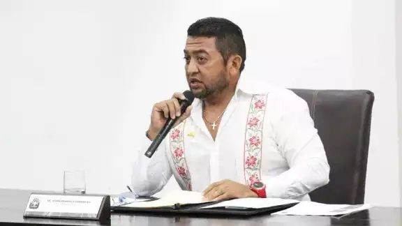 El agraviado indicó que responsabiliza al Regidor de Cozumel, Pedro Centeno Kú, de lo que le pase a él y a su familia