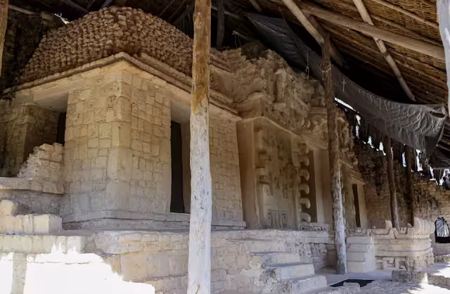 El estudio de la Plaza Elevada Este permite reconstruir con precisión la vida y obra del gobernante Ukit Kan Lek Took’