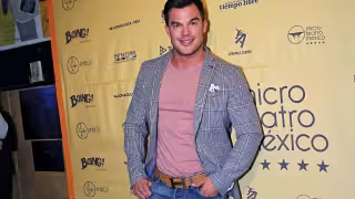 César Ureña se ha desempeñado principalmente en televisión y teatro, y es conocido por su participación en el show de Solo para mujeres.