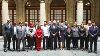 Varios gobernadores se reunieron con AMLO en Palacio Nacional