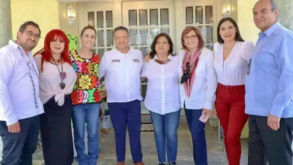 Layda estuvo junto con otros gobernadores mexicanos
