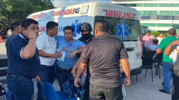 Las familias celebraron la aparición de los policías Las familias celebraron la aparición de los policías