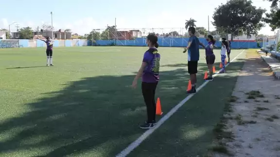 La finalidad de los entrenamientos es reanudar las actividades deportivas en sus atletas La finalidad de los entrenamientos es reanudar las actividades deportivas en sus atletas