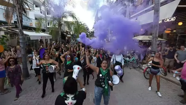 La colectiva feminista de Playa del Carmen repudió que una mejor haya sido víctima de trata de personas en Cancún