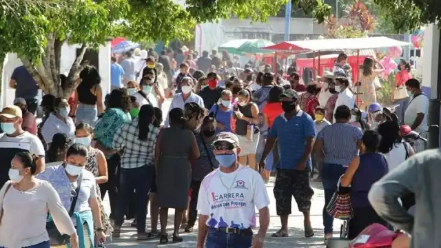 En la capital, el acceso a los camposantos fue controlado; el tiempo de visita era de 30 minutos por persona