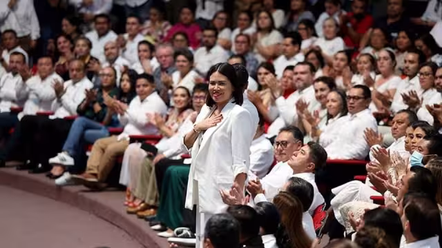 Se pretende que la funcionaria acceda a una de las dos senadurías de Q. Roo, aunque no pertenezca a un pueblo de la zona maya del Estado.
