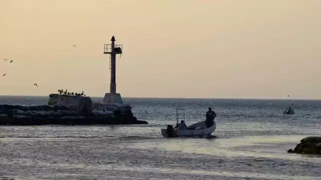 El problema se intensificó cuando el exgobernador Rolando Zapata decretó que cualquier hombre de mar puede pescar donde le plazca.