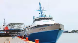 serán retiradas las más de 30 embarcaciones varadas en los muelles Puerto Isla del Carmen, las cuales tienen adeudos con la Administración Portuaria Integral de Campeche (API)