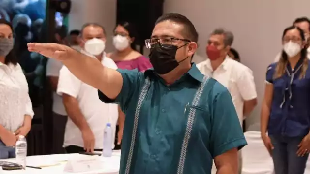 Vicente de Jesús Franco Reyes ahora asumió la Tesorería Municipal de Puerto Morelos bajo el mandato de Blanca Merari