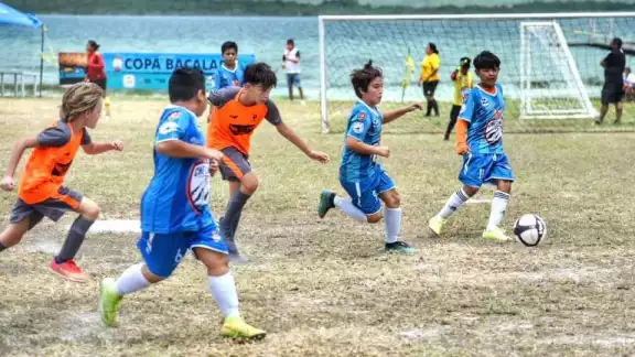 Participaron 38 equipos de 5 categorías, provenientes de diferentes ciudades de la península de Yucatán y un representativo de Berreazabal, Chiapas