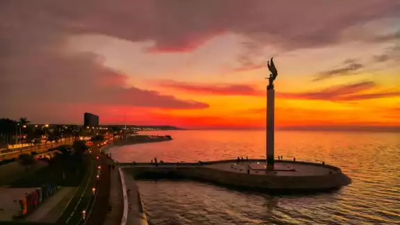 Campeche es reconocido por ofrecer los atardeceres más espectaculares de la península de Yucatán Campeche es reconocido por ofrecer los atardeceres más espectaculares de la península de Yucatán