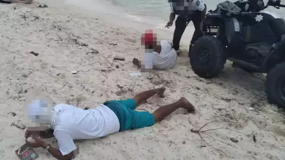 Tras el aseguramiento las dos personas detenidas fueron trasladadas a la Secretaría de Seguridad Pública