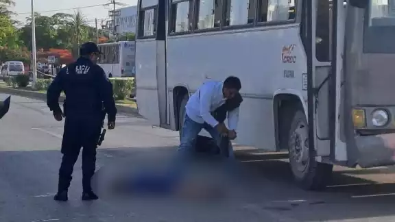 Fue proyectada varios metros; el conductor está a disposición de las autoridades Fue proyectada varios metros; el conductor está a disposición de las autoridades